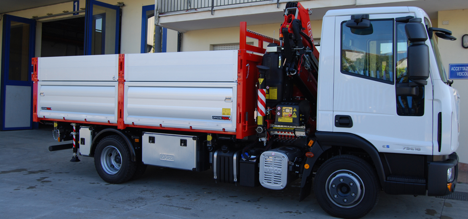 allestimento IVECO 75E18 cassone con sponde in alluminio rinforzato - Officine BPM