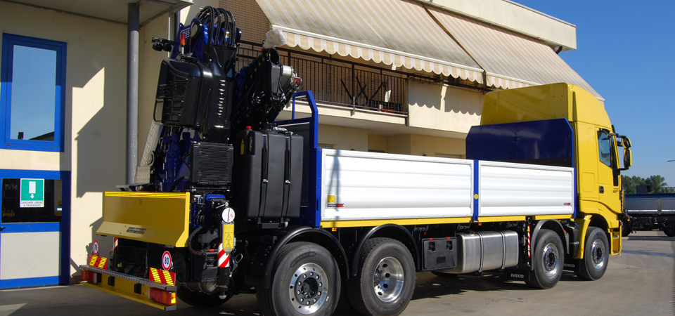 Allestimento camion con falso telaio integrale