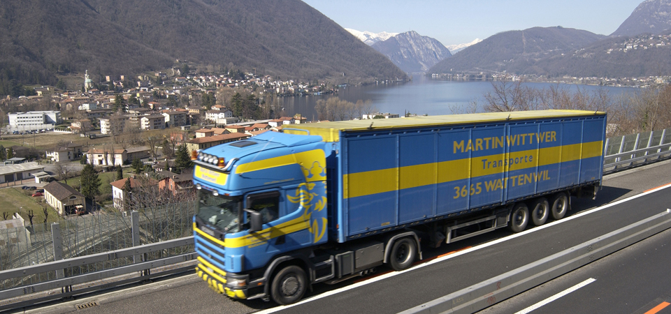 Divieto di sorpasso ai camion in Svizzera