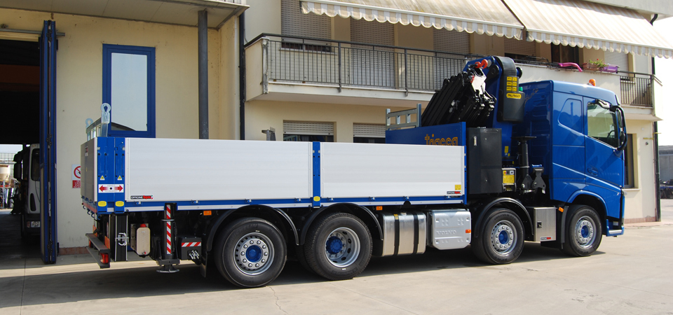 Allestimento per trasporti speciali di grandi carichi