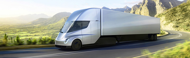 Camion elettrico, presentato il Semi Truck di Tesla. 800 chilometri di autonomia