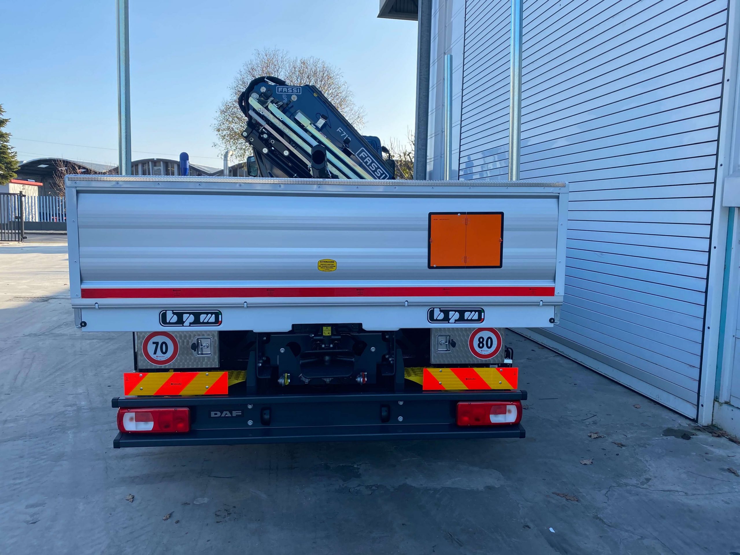 Allestimento personalizzato su un autocarro DAF