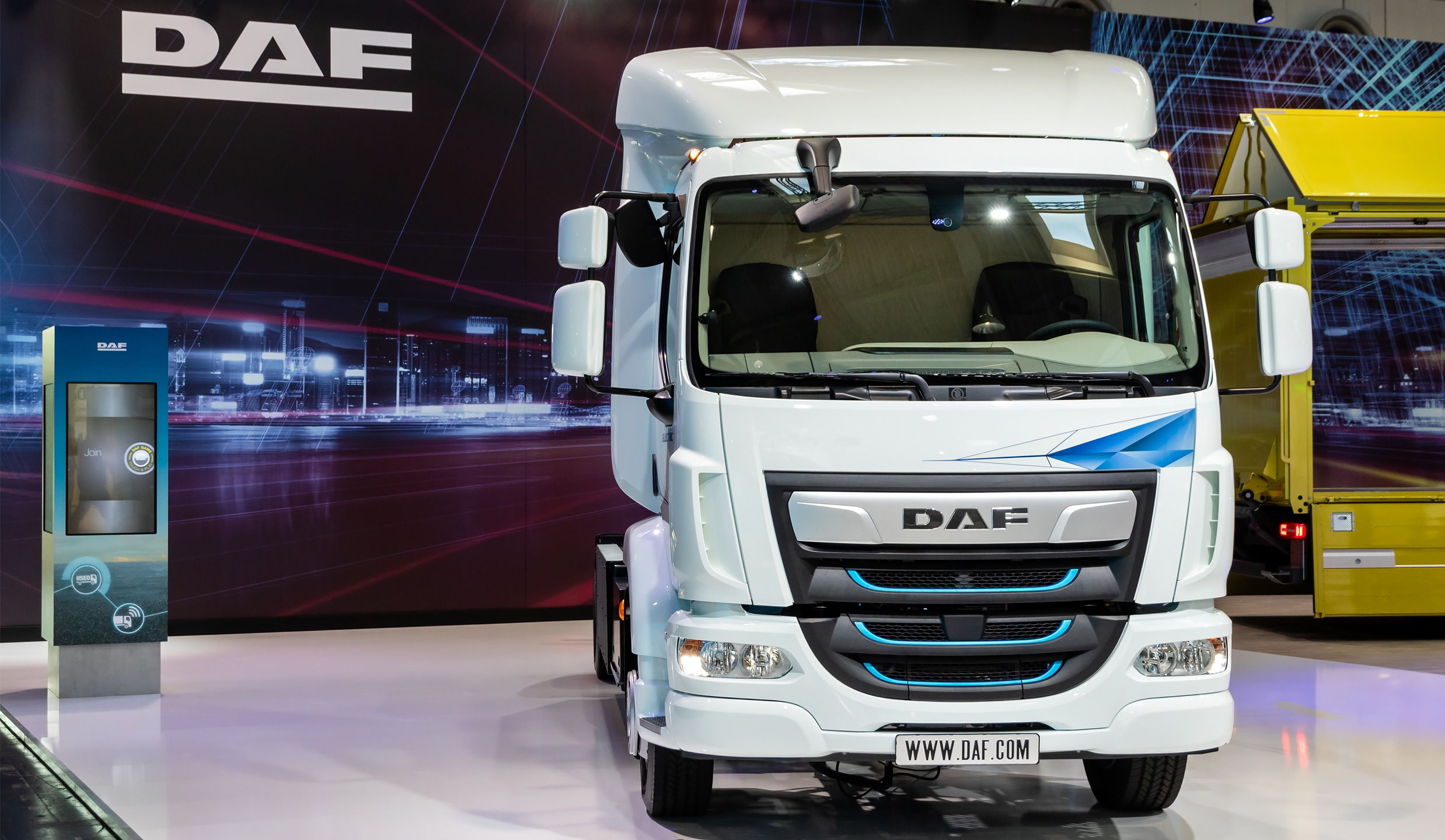 La nuova gamma di veicoli DAF LF: motori moderni e cambi aggiornati