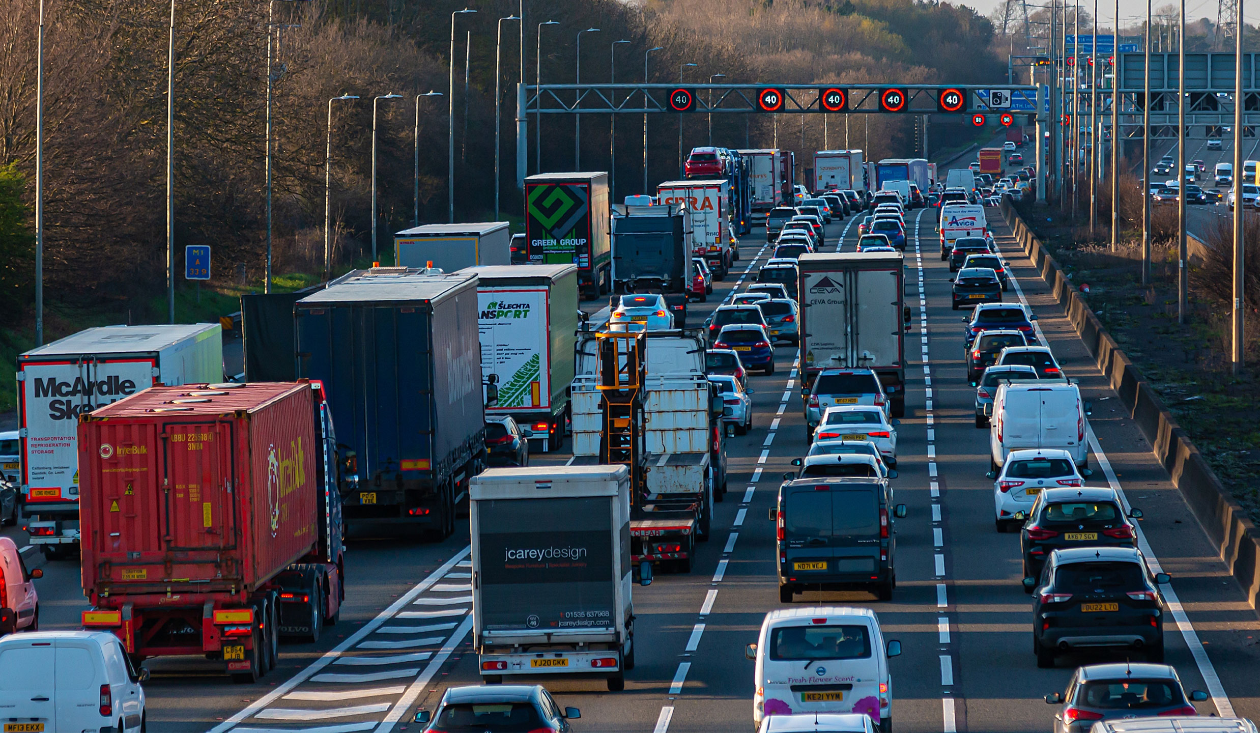 Record mezzi pesanti sulle autostrade italiane nel 2023